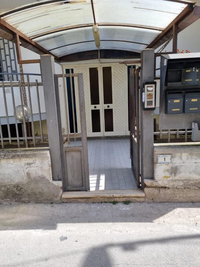 Casa Vacanza Yolo Macerata Campania エクステリア 写真